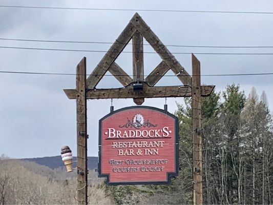 Braddock's Restaurant and Tavern by null