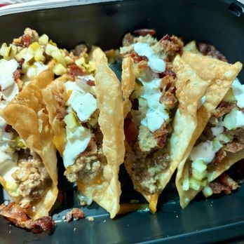 Applebee's Grill + Bar - NEW Bacon Cheeseburger Wonton Tacos (sub ranch for honey mustard) - American Near Me - Dewitt, New York Applebee's Grill + Bar - NEW Bacon Cheeseburger Wonton Tacos (sub ranch for honey mustard) - American Near Me - Dewitt, New York