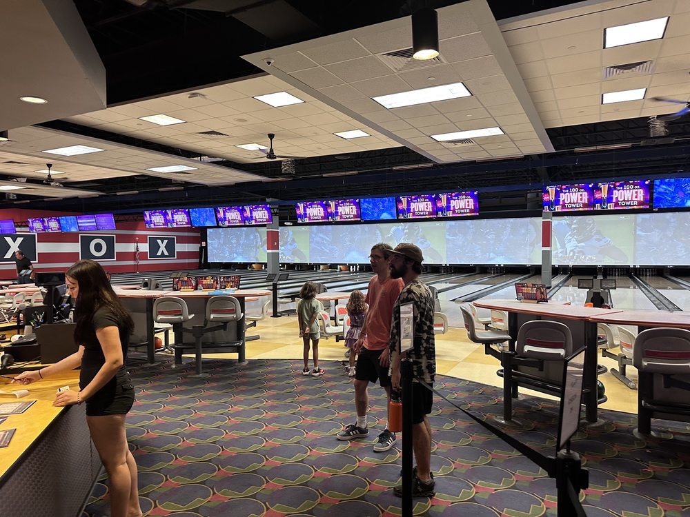 MEL’S LONE STAR LANES Updated November 2024 99 Photos & 253 Reviews