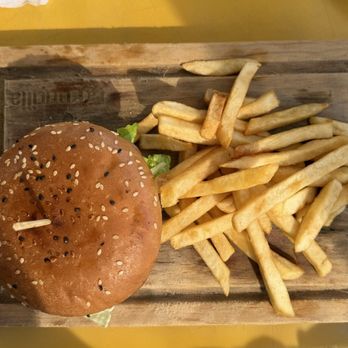 La Puntilla - Burger and fries - Seafood Near Me - Playa Sur, SIN