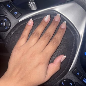 Lumi Nail Studio - Done by Vivian - Nail Salons Near Me - Pasadena, California