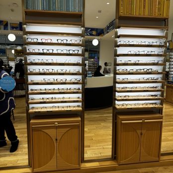 Warby Parker Santana Row - Eyewear & Opticians Near Me - San Jose, California