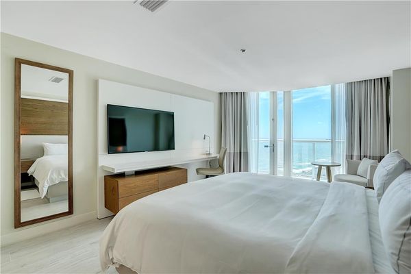 Beach House Fort Lauderdale, a Hilton Resort by null