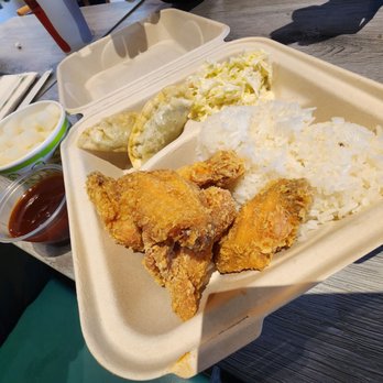bb.q Chicken Kahala - Regular plate of the Golden Fried Chicken - 6 pieces with the secret sauce on the side, rice and coleslaw and two mandoo - Chicken Wings Near Me - Honolulu, Hawaii
