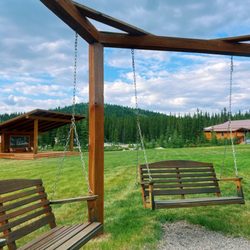 Tonglen Lake Lodge