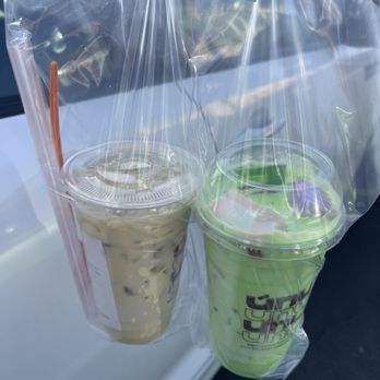 Unu Cafe - Left Jasmine milk tea and right is Thai green tea with toppings - Bubble Tea Near Me - Westminster, California Unu Cafe - Left Jasmine milk tea and right is Thai green tea with toppings - Bubble Tea Near Me - Westminster, California