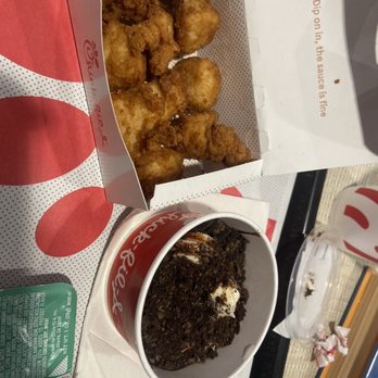 Chick-fil-A - 8 piece Chick-fil-A- Nuggets and ice dream cup - Fast Food Near Me - Winston Salem, North Carolina Chick-fil-A - 8 piece Chick-fil-A- Nuggets and ice dream cup - Fast Food Near Me - Winston Salem, North Carolina