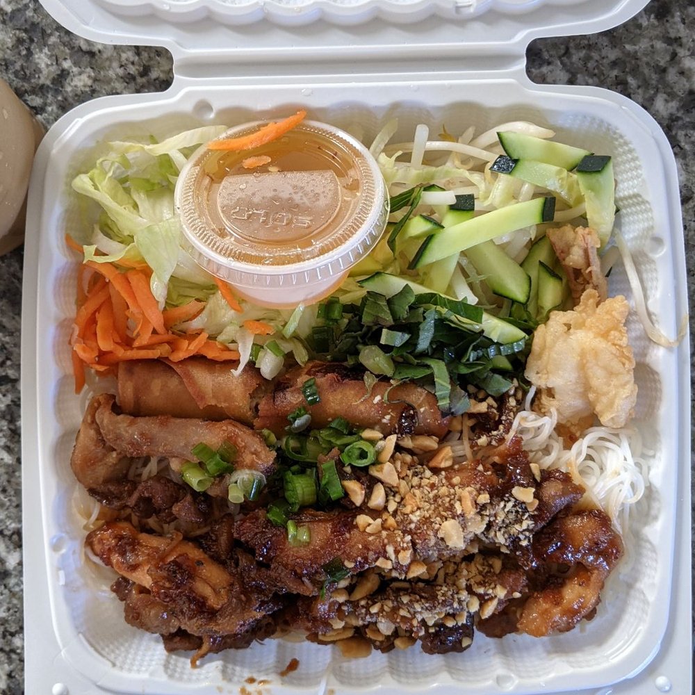 Le's Deli & Bakery - #19 House Special - Bún tôm thịt nớng chả giò - Vietnamese Near Me - Seattle, Washington Le's Deli & Bakery - #19 House Special - Bún tôm thịt nớng chả giò - Vietnamese Near Me - Seattle, Washington