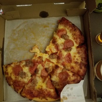 Luigi's Restaurant - Sausage n pepperoni - Pizza Near Me - Akron, Ohio