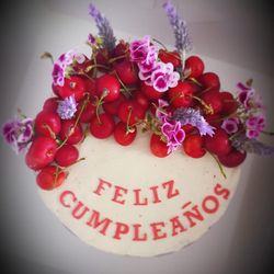 Her Ladyship's Secret Garden - Birthday cakes!
