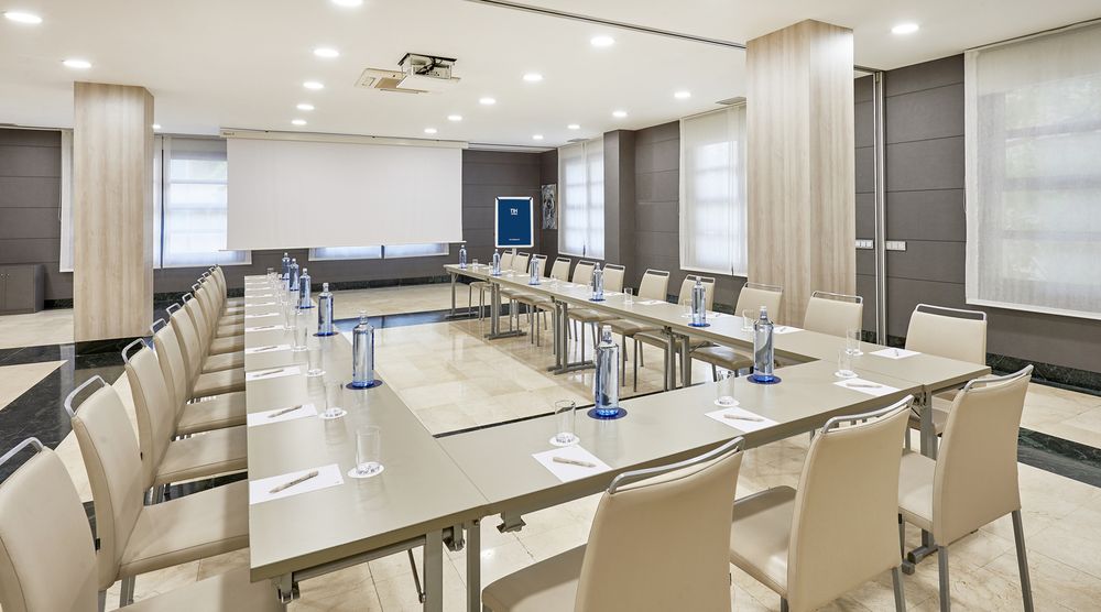 Hotel NH Valencia Las Artes