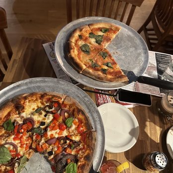 Hub Tavern + Grill - Pubs Near Me - Kalamazoo, Michigan Hub Tavern + Grill - Pubs Near Me - Kalamazoo, Michigan