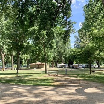 Olson Park - Plenty of space and green grass perfect for a picnic. - Parks Near Me - Worthington, Minnesota Olson Park - Plenty of space and green grass perfect for a picnic. - Parks Near Me - Worthington, Minnesota