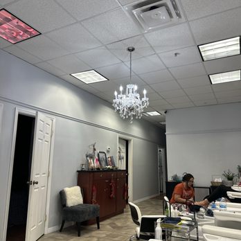 The Nailz Place - Pedi area - Nail Salons Near Me - University Park, Florida The Nailz Place - Pedi area - Nail Salons Near Me - University Park, Florida