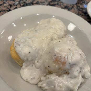 The Monument Café - Cream Biscuits & Gravy - American Near Me - Georgetown, Texas