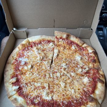 CS New York Pizza - Regular 14" pizza with chicken - Pizza Near Me - Rockville, Maryland CS New York Pizza - Regular 14" pizza with chicken - Pizza Near Me - Rockville, Maryland