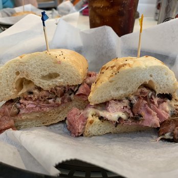 Martin's: Wine, Liquor, Beer & Deli - Metairie - Deli Deluxe - Beer, Wine & Spirits Near Me - Metairie, Louisiana Martin's: Wine, Liquor, Beer & Deli - Metairie - Deli Deluxe - Beer, Wine & Spirits Near Me - Metairie, Louisiana