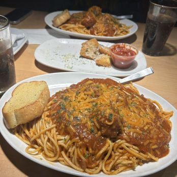 Boston Pizza - Smoky Mountain Spaghetti & meatballs - Pizza Near Me - Antigonish, Nova Scotia Boston Pizza - Smoky Mountain Spaghetti & meatballs - Pizza Near Me - Antigonish, Nova Scotia