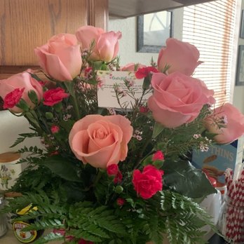 Fiesta Flowers, Plants & Gifts - Florists Near Me - Tempe, Arizona Fiesta Flowers, Plants & Gifts - Florists Near Me - Tempe, Arizona