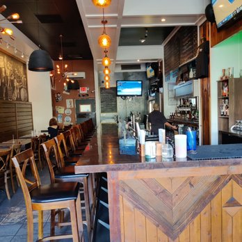 BREW'd Craft Pub - Interior - Gastropubs Near Me - Honolulu, Hawaii