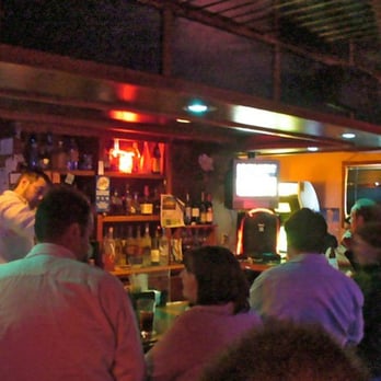 Rose & Crown Pub - people sitting at the bar - Dive Bars Near Me - Omaha, Nebraska Rose & Crown Pub - people sitting at the bar - Dive Bars Near Me - Omaha, Nebraska