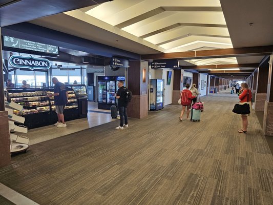 Sioux Falls Regional Airport by null