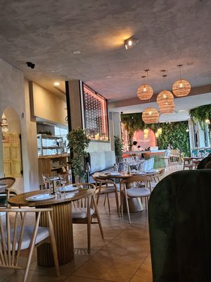 Verdure Kitchen & Cocktails by null
