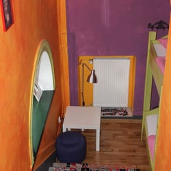 El hostel - Do łóżeczka po schodkach