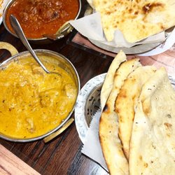Manam Indian Cuisine - Lamb Vindaloo ; Chicken Pasanda ; Butter Naan ; Garlic Naan
