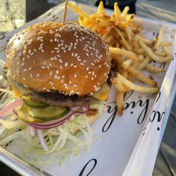 High Rooftop Lounge - Burger - Lounges Near Me - Venice, California High Rooftop Lounge - Burger - Lounges Near Me - Venice, California