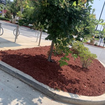 Starlawns Landscaping - Mulch time - Landscaping Near Me Starlawns Landscaping - Mulch time - Landscaping Near Me