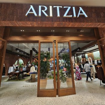 Aritzia - Accessories Near Me - Aventura, Florida