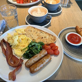 St. Kilda Collective - Big Aussie Breakfast + side of potatoes - Cafes Near Me - West Des Moines, Iowa