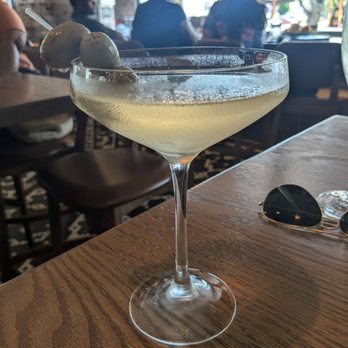 Jonathan’s The Rub East End - Dirty martini - Cocktail Bars Near Me - Houston, Texas Jonathan’s The Rub East End - Dirty martini - Cocktail Bars Near Me - Houston, Texas