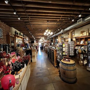 V Marketplace - Shopping Centers Near Me - Yountville, California V Marketplace - Shopping Centers Near Me - Yountville, California