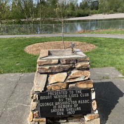 Mount Vernon Lions Club Roadside Park - Water fountain that didn't work when I tried it, may be related to the COVID-19 outbreak.