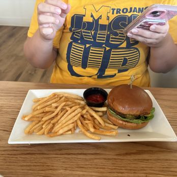 Rundown Cafe - Seafood Near Me - Kitty Hawk, North Carolina