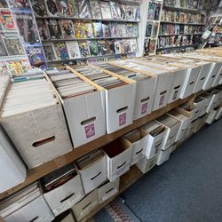 Comics Cards & Collectibles