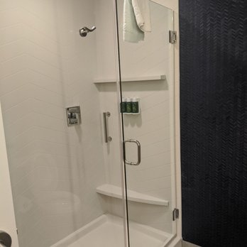 Fairfield Inn & Suites Birmingham Colonnade/Grandview - Shower - Hotels Near Me - Birmingham, Alabama Fairfield Inn & Suites Birmingham Colonnade/Grandview - Shower - Hotels Near Me - Birmingham, Alabama