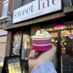 The Sweet Life Bakeshop - Original Banana Pudding