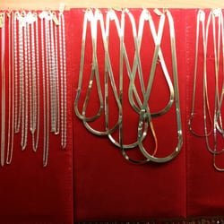 Lu's Jewelry - Gold Necklaces