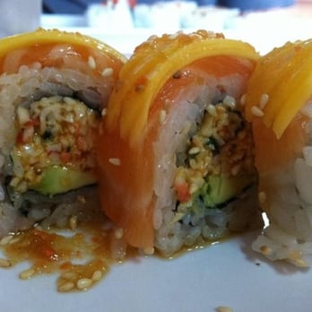 Sushiholic - Mango salmon roll - Sushi Bars Near Me - La Mirada, California