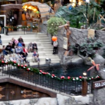 West Edmonton Mall - Shopping Centers Near Me - Edmonton, Alberta West Edmonton Mall - Shopping Centers Near Me - Edmonton, Alberta
