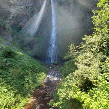 Multnomah Falls - Hiking Near Me - Bridal Veil, Oregon Multnomah Falls - Hiking Near Me - Bridal Veil, Oregon