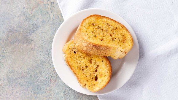 Photo of Squire's Italian Restaurant - Dundalk, MD, US. Garlic Bread