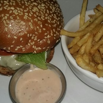 Maplewood Kitchen and Bar - Breakfast & Brunch Near Me - Cincinnati, Ohio
