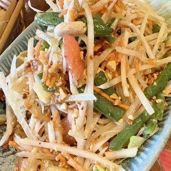 Pii Nong - Papaya salad - Thai Near Me - Toronto, Ontario