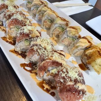 Tak-e sushi & rolls - Carson Roll Gold Rush Roll - Japanese Near Me - Carson, California Tak-e sushi & rolls - Carson Roll Gold Rush Roll - Japanese Near Me - Carson, California
