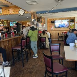 Harvey's Bar & Grill - Inside bar area