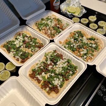 La Casita - Tacos - steak (left), carnitas (right, top), and chicken (right, bottom) - Food Trucks Near Me - Portland, Oregon